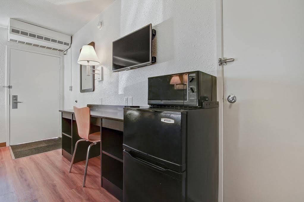 Motel 6-Green Bay, Wi Εξωτερικό φωτογραφία